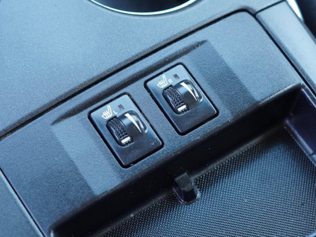 Used 2015 Toyota Camry XSE FWD image 32