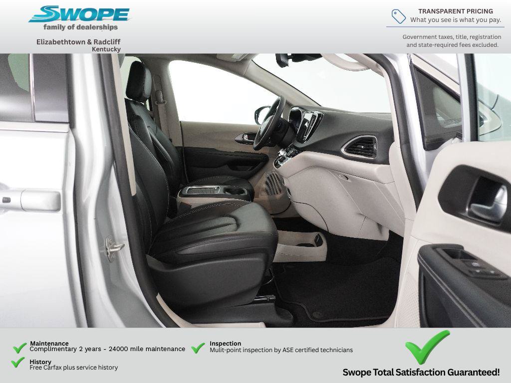 Used 2024 Chrysler Pacifica Touring-L FWD image 9