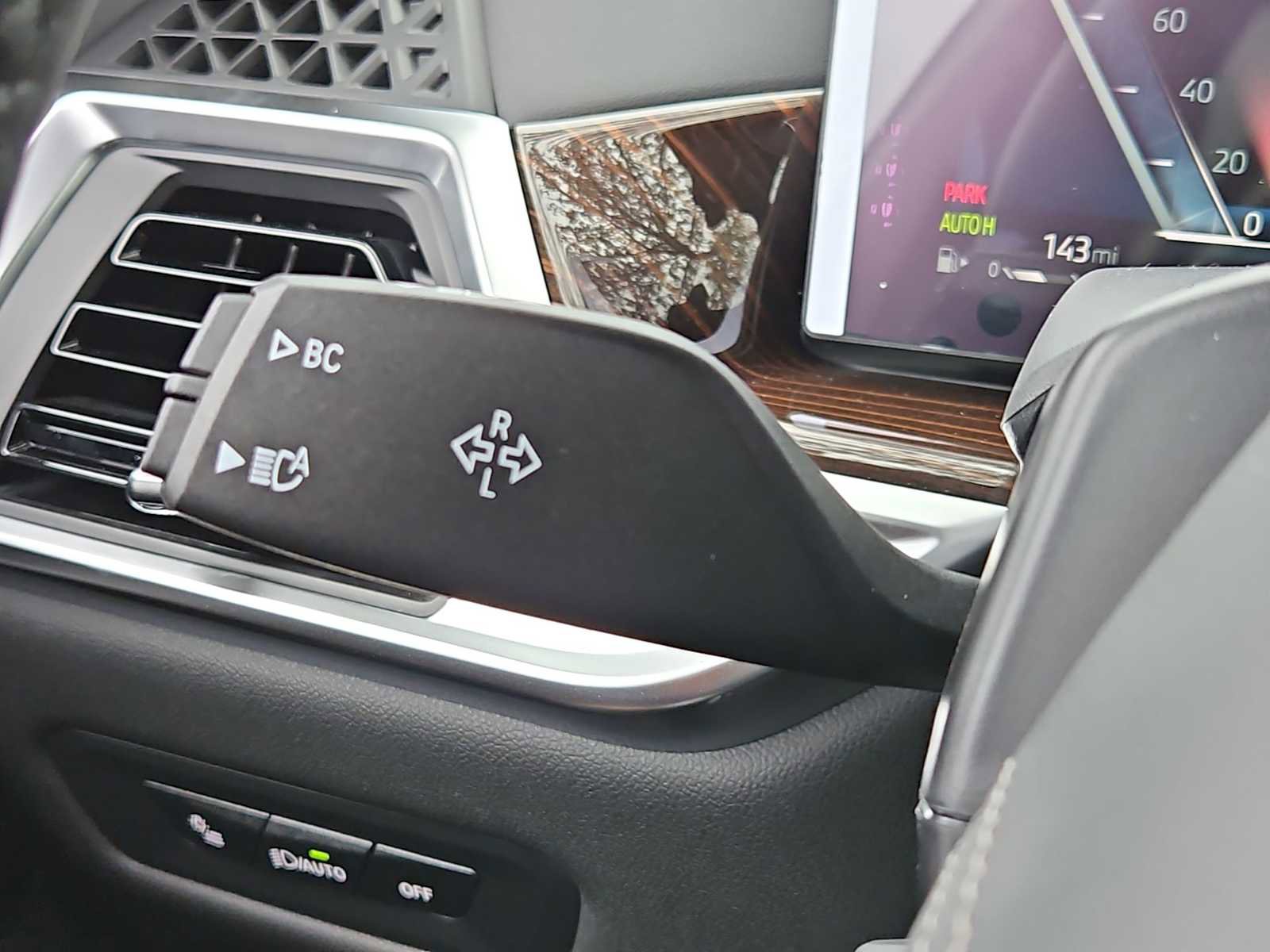 New 2026 BMW X5 xDrive40i w/ Executive Package image 24