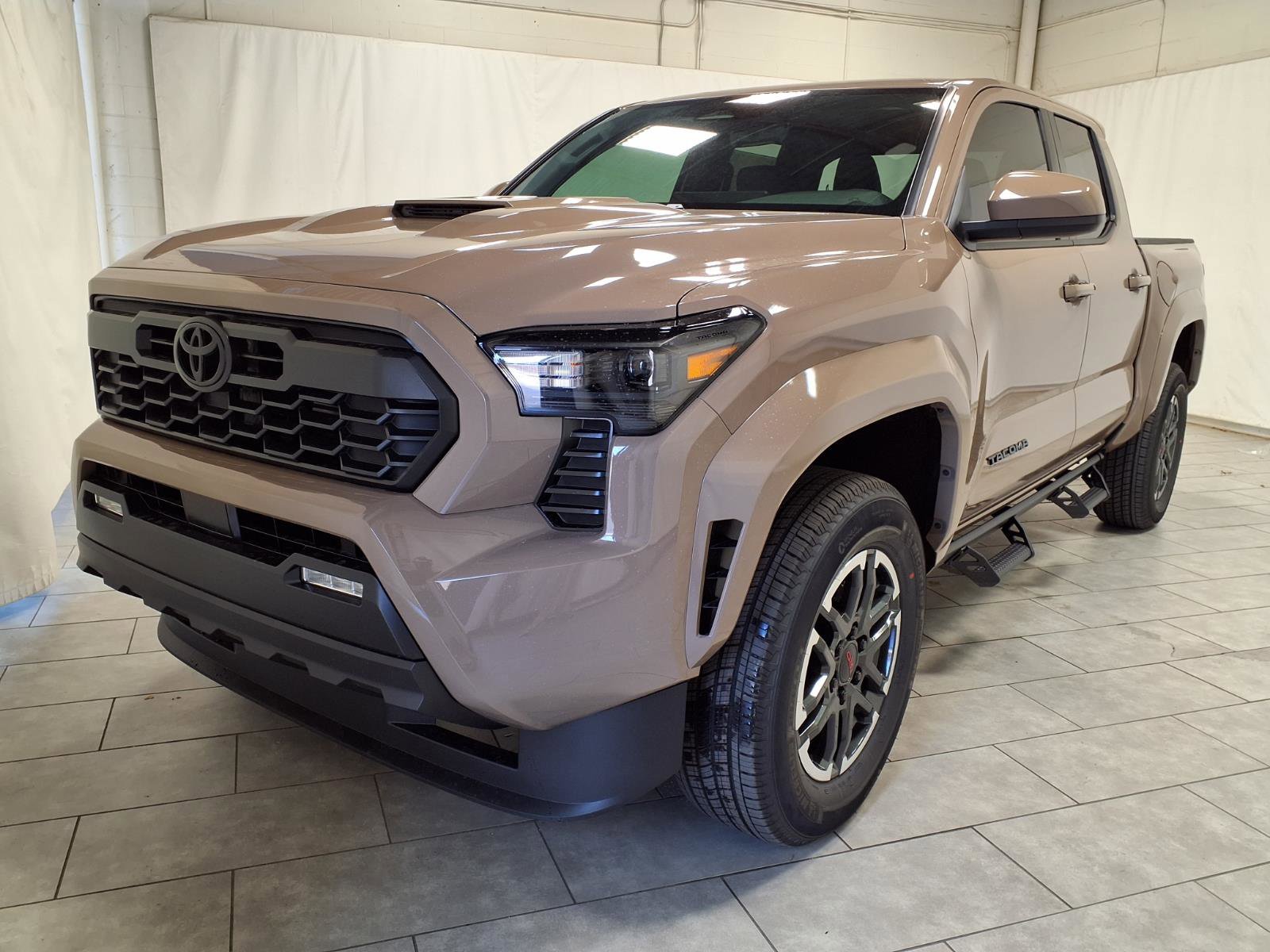 Used 2026 Toyota Tacoma TRD Sport RWD image 3