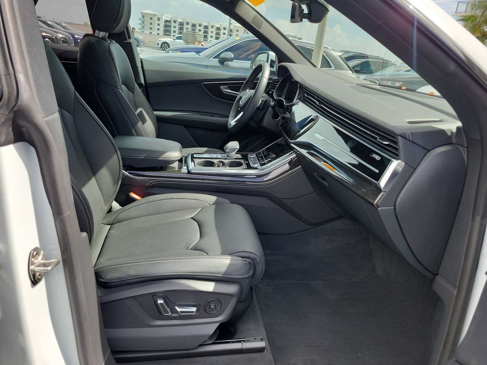 Certified 2025 Audi Q8 Prestige w/ Prestige Package AWD/4WD image 21