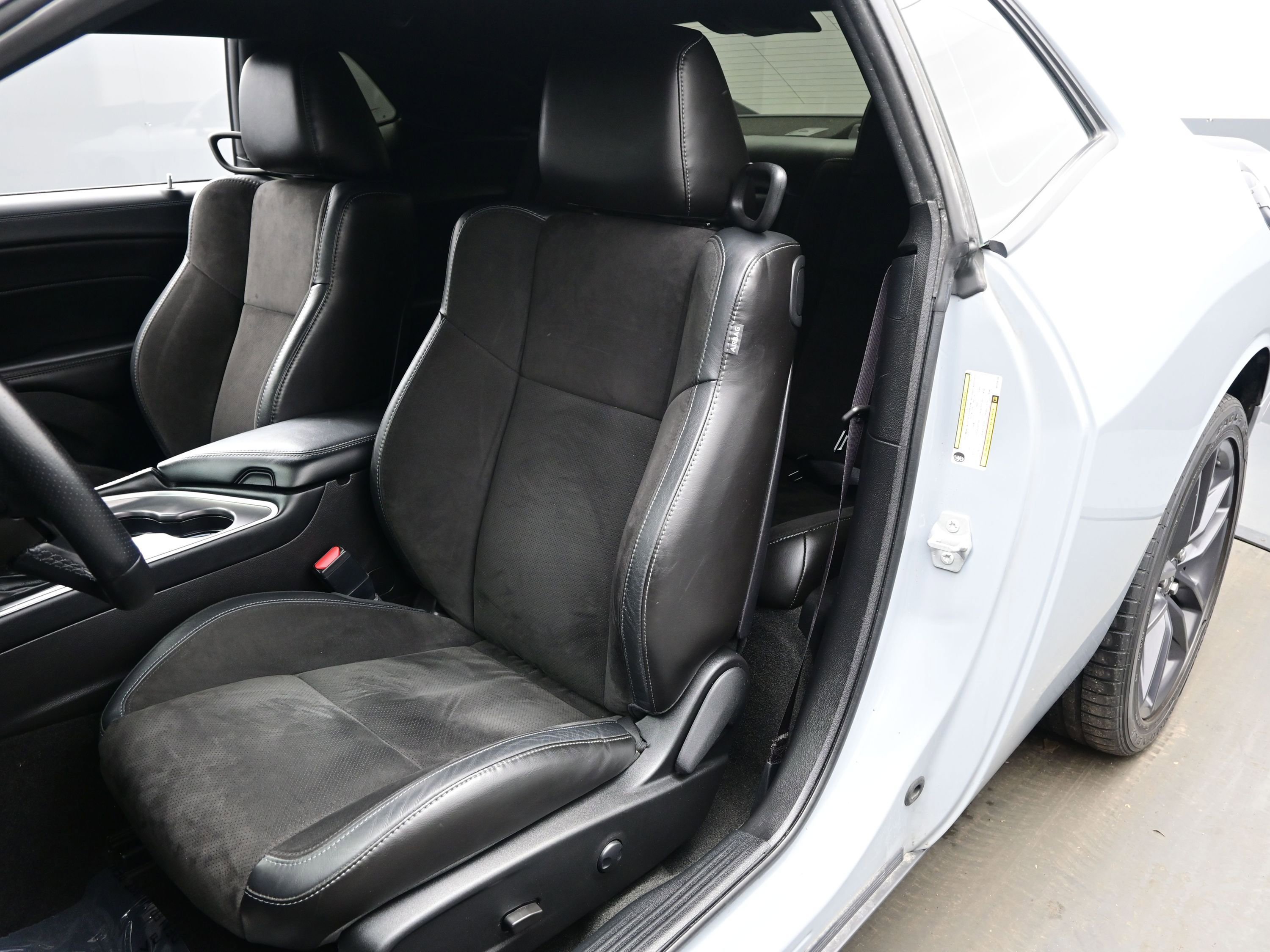 Used 2022 Dodge Challenger GT w/ Plus Package image 11