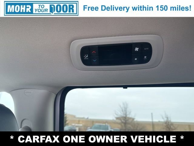 Used 2023 Chrysler Pacifica Touring-L image 31