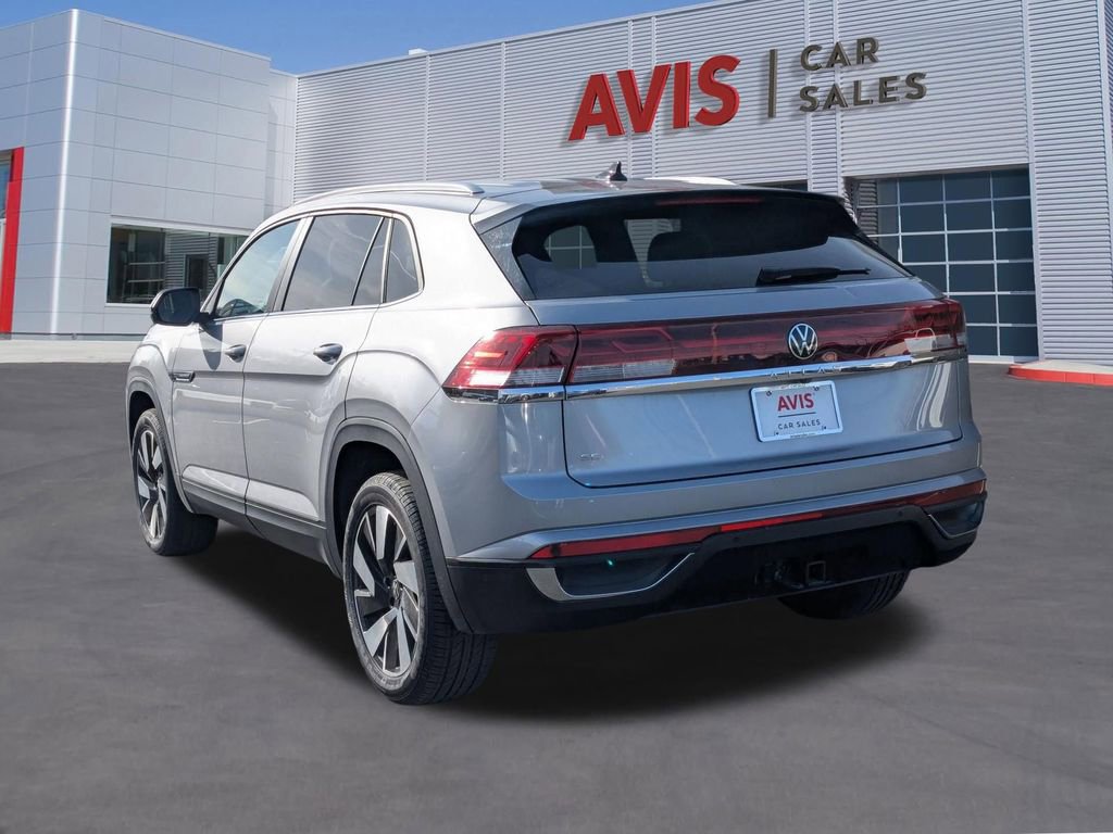 Used 2025 Volkswagen Atlas Cross Sport SE image 9