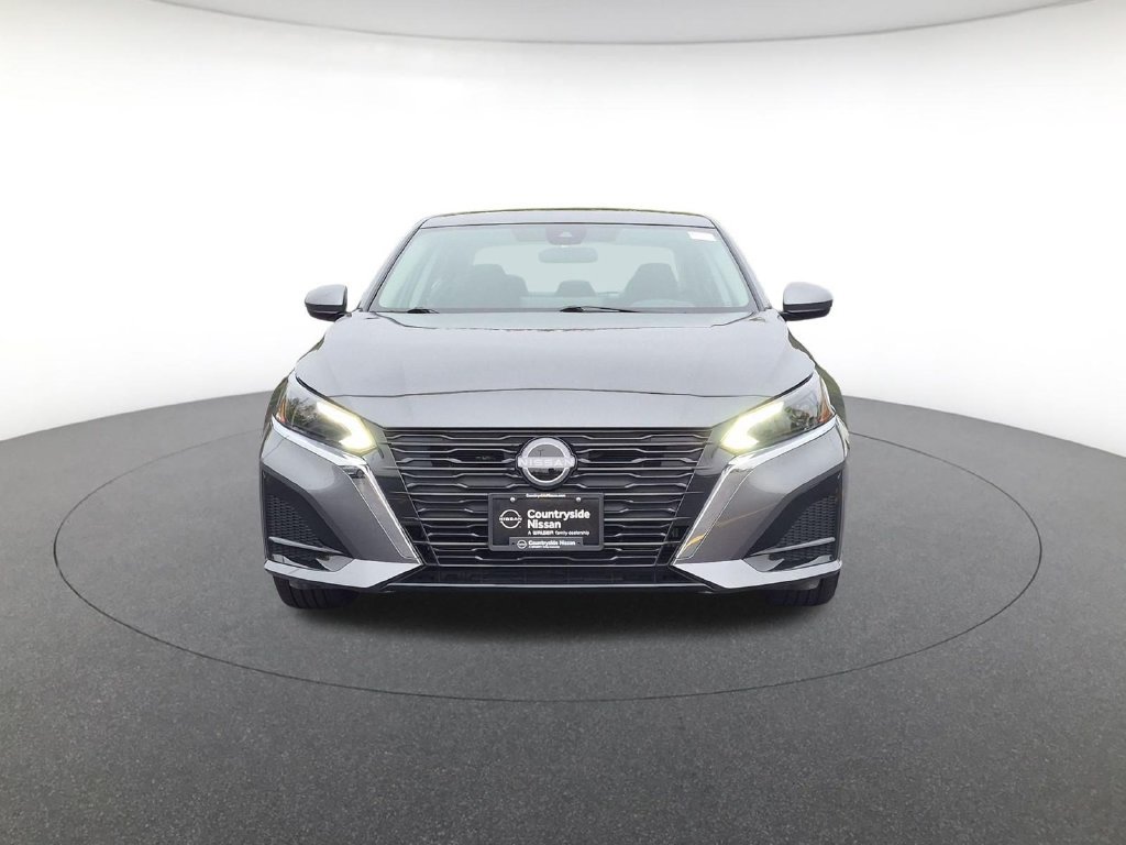 Used 2025 Nissan Altima 2.5 SV w/ SV Special Edition Package FWD image 2