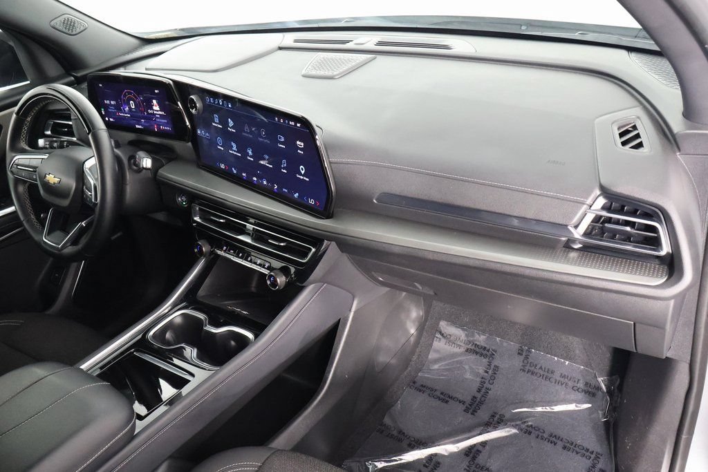 Used 2024 Chevrolet Traverse LT w/ Enhanced Driving Package FWD image 7