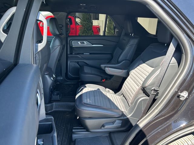 Used 2025 Ford Explorer ST-Line w/ Premium Package image 24