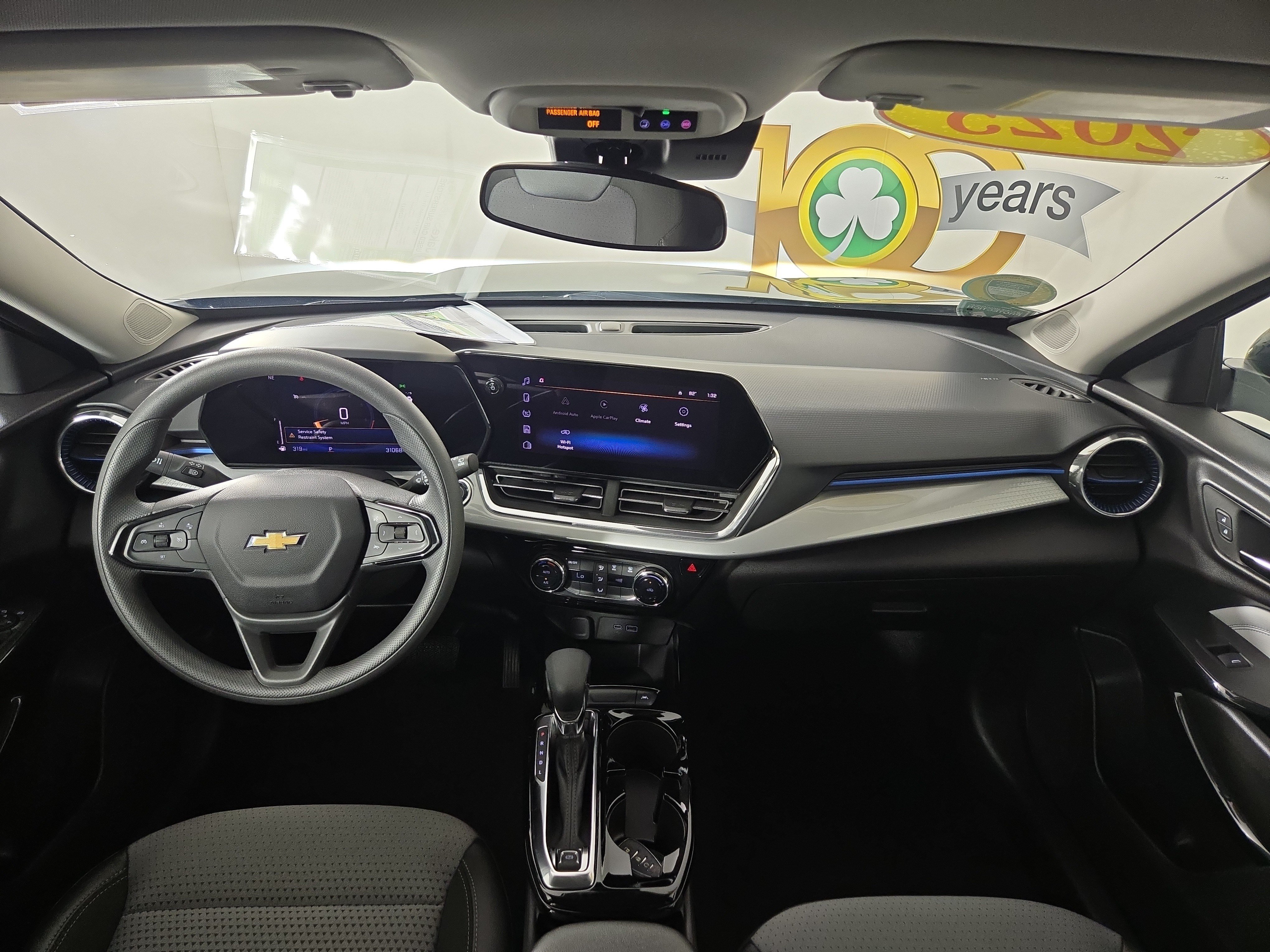 Certified 2025 Chevrolet Trax LT FWD image 13