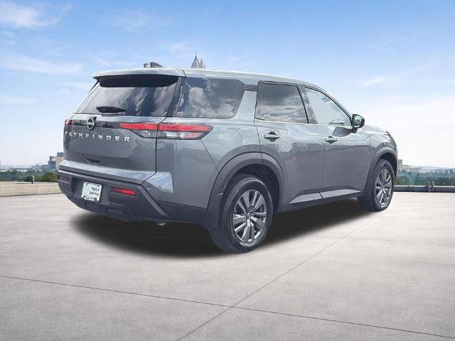 Certified 2025 Nissan Pathfinder S FWD image 5