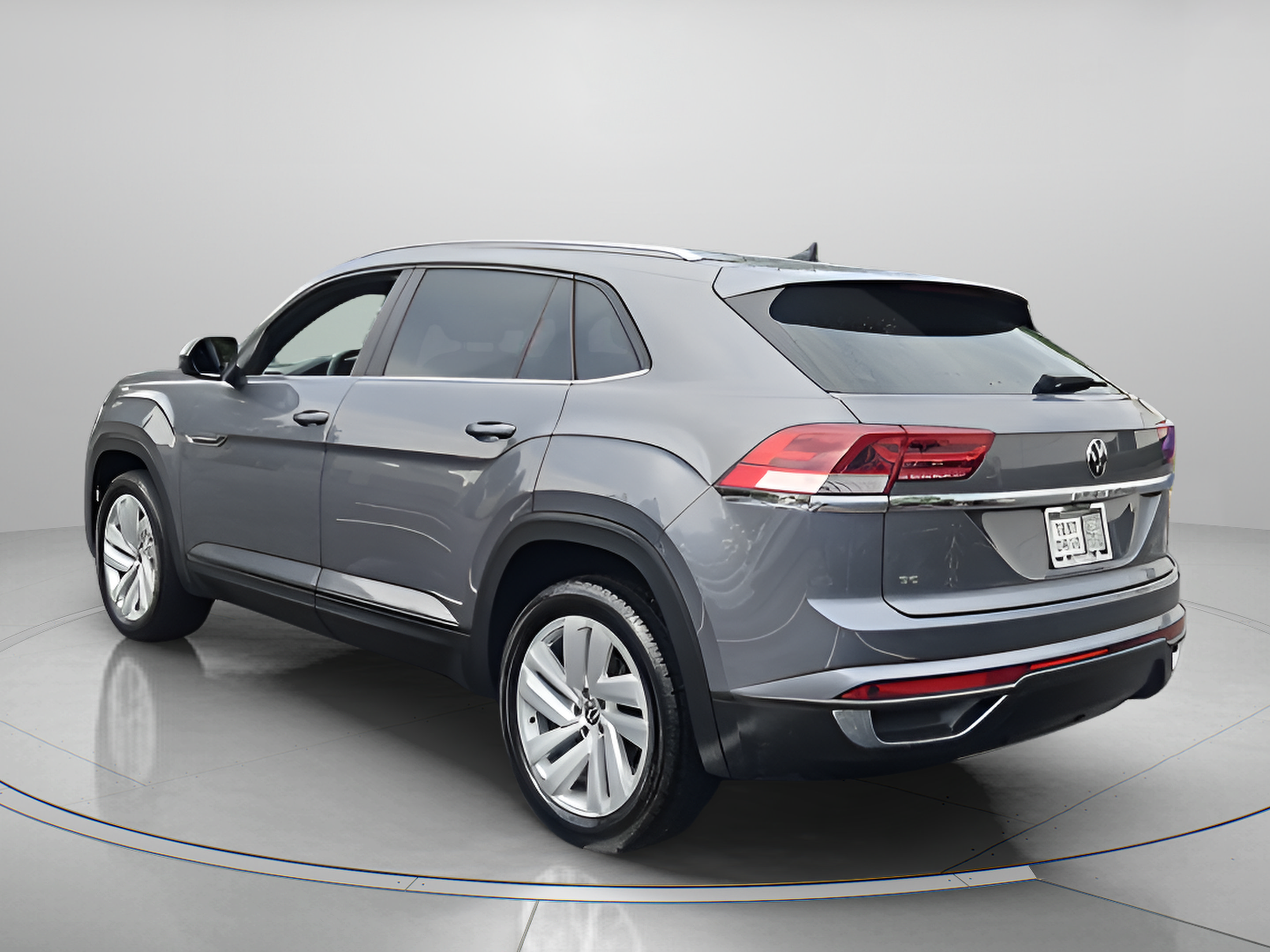 Used 2021 Volkswagen Atlas Cross Sport SE FWD image 3