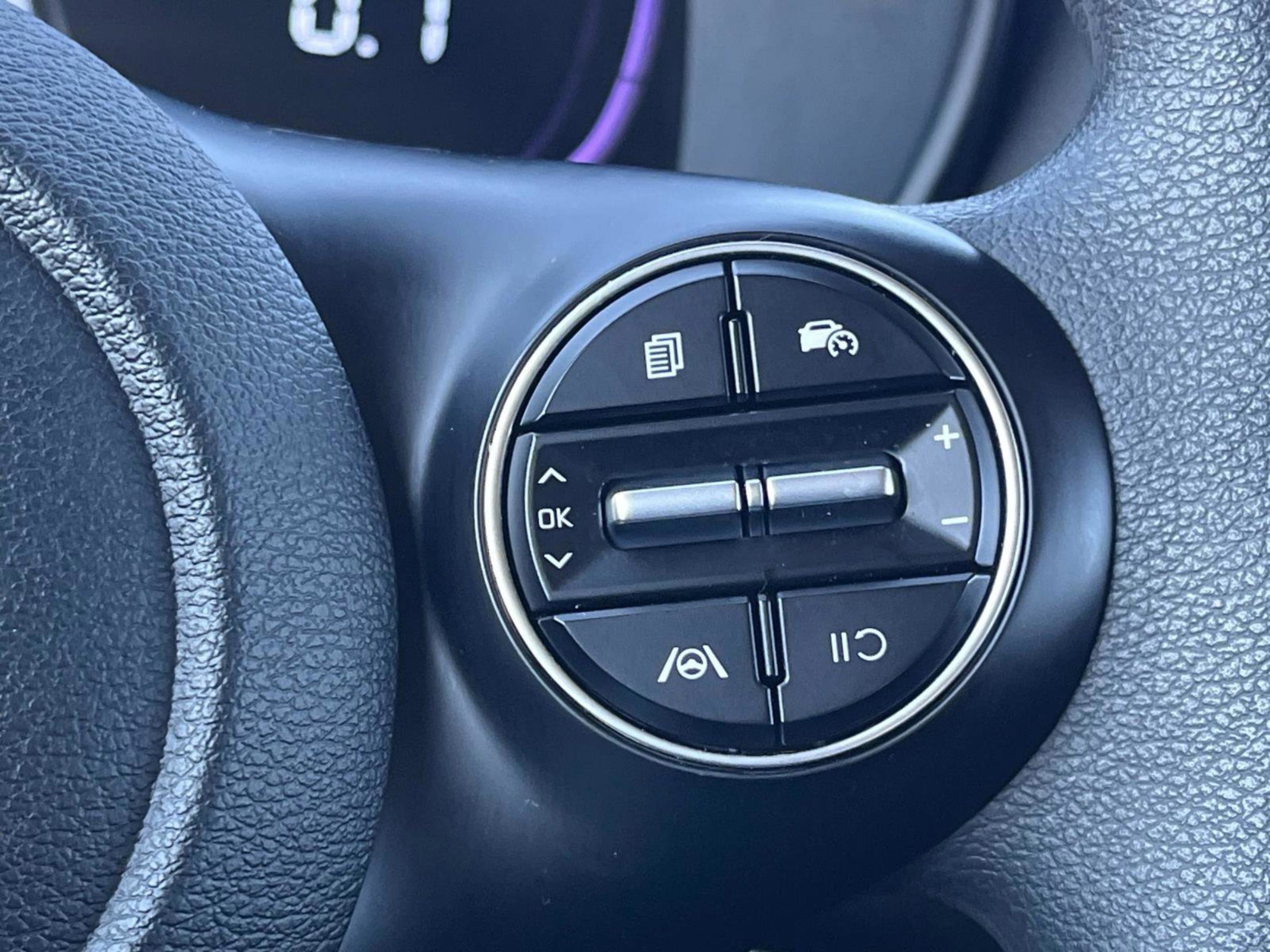 Used 2025 Kia Soul LX w/ LX Technology Package image 31