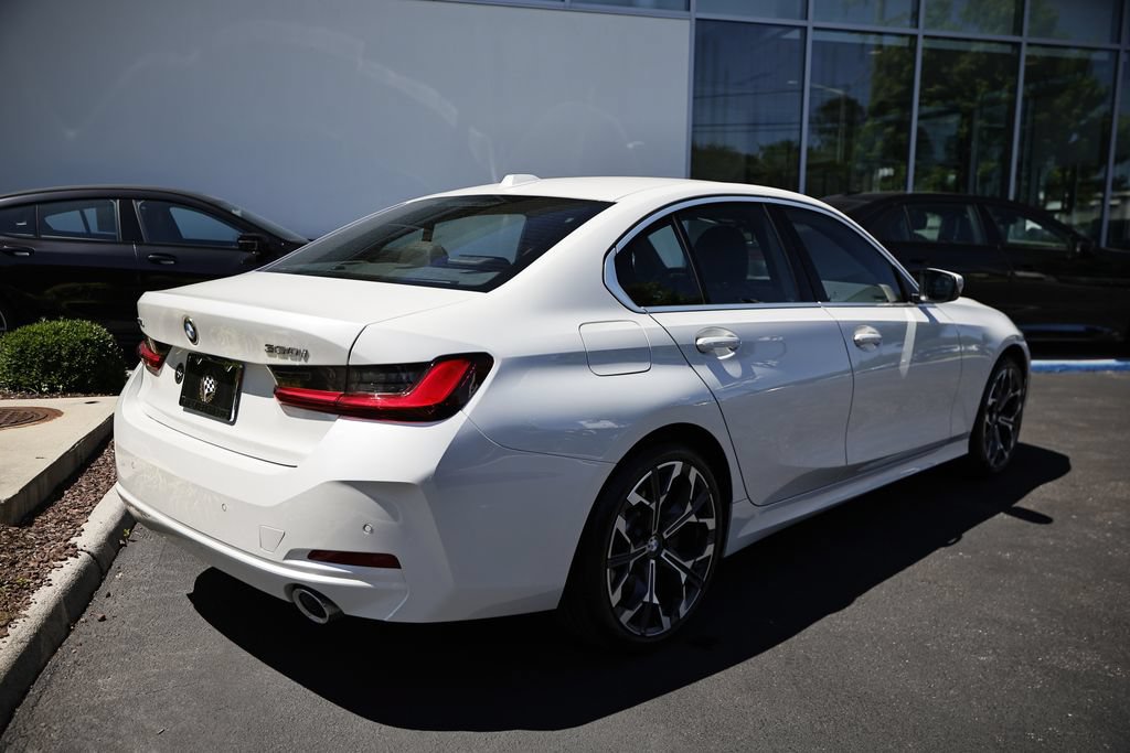 Used 2026 BMW 330i xDrive Sedan AWD/4WD image 7