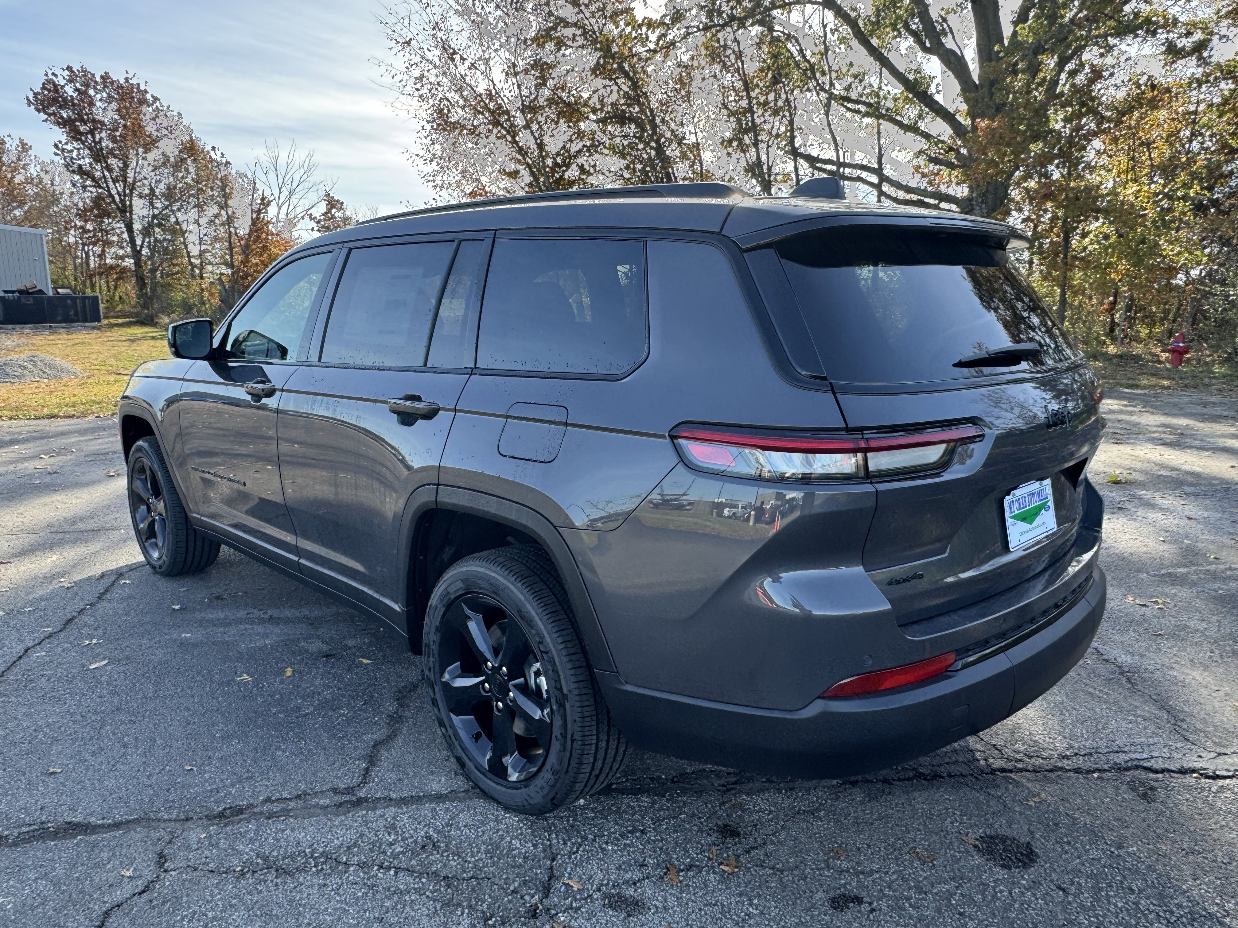New 2025 Jeep Grand Cherokee L Altitude image 5