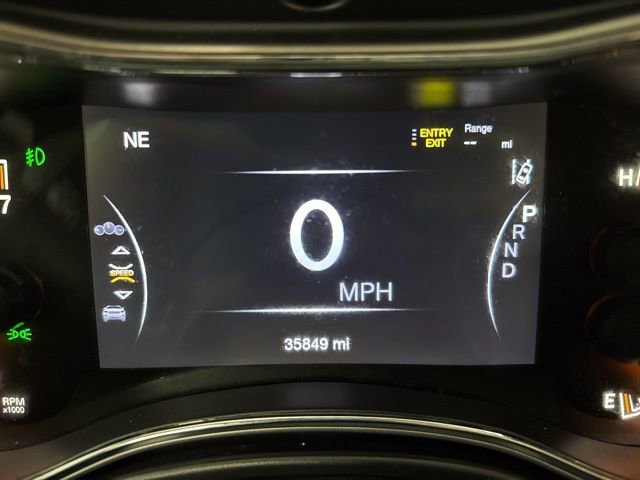 Used 2019 Jeep Grand Cherokee Overland w/ Jeep Active Safety Group image 37