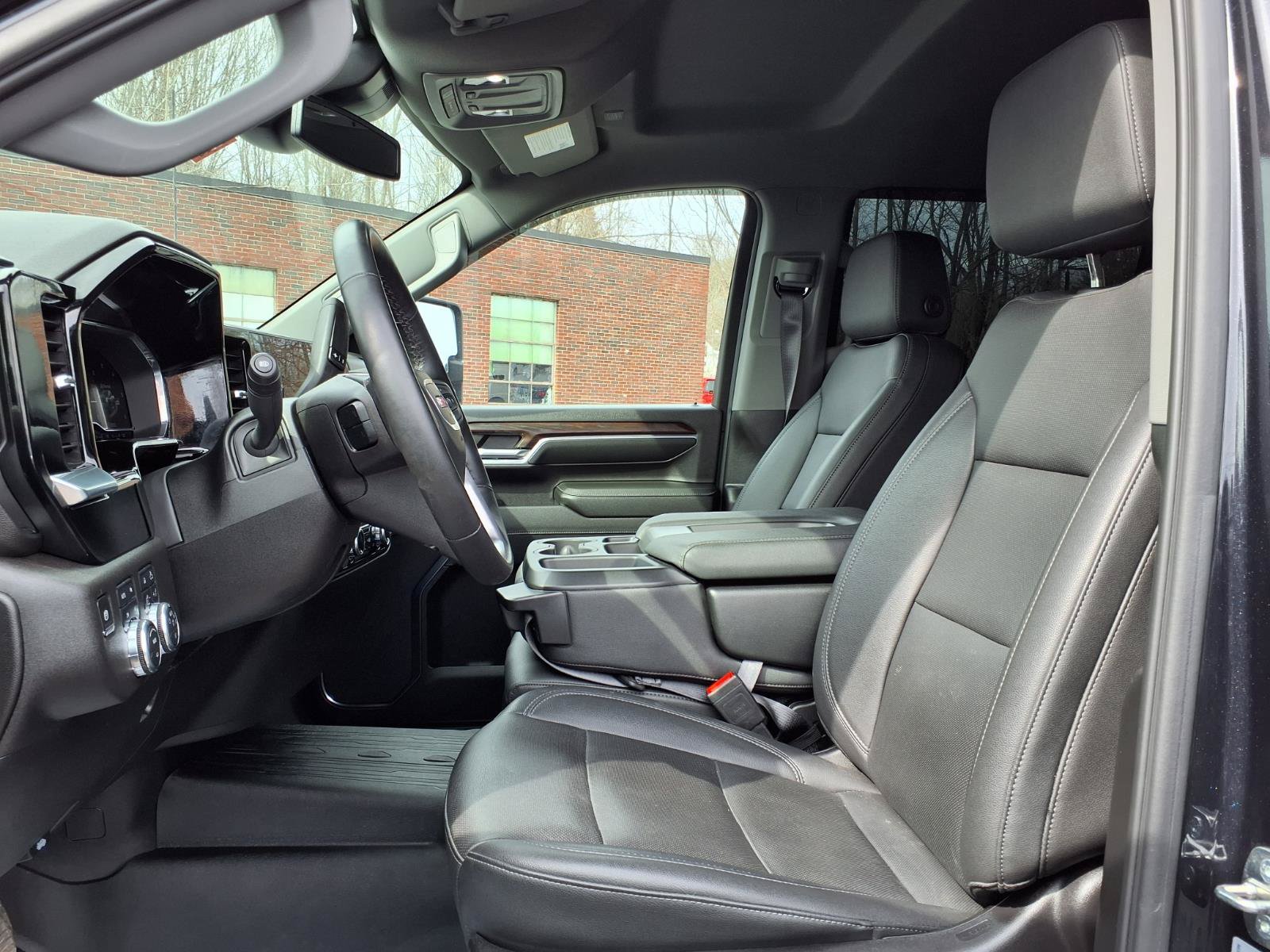 Used 2024 GMC Sierra 2500 SLT w/ Snow Plow Prep/Camper Package AWD/4WD image 6