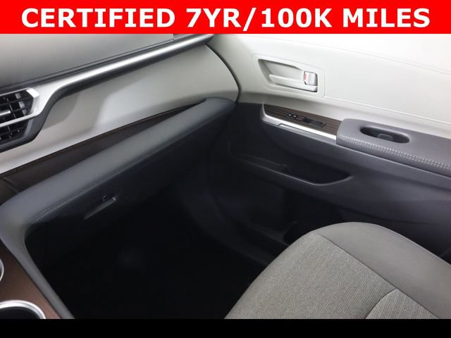 Used 2024 Toyota Sienna LE image 13