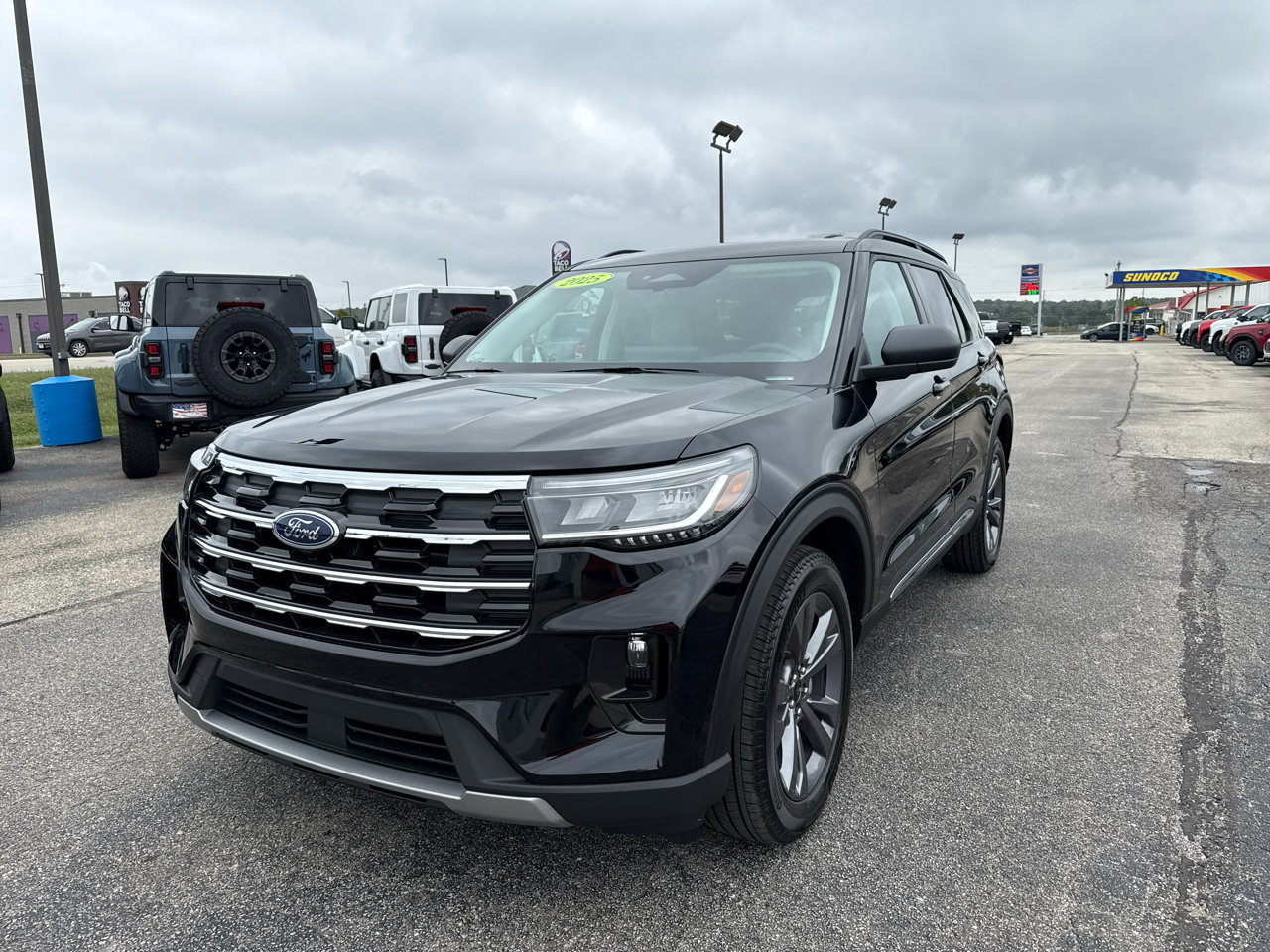 New 2025 Ford Explorer Active image 11