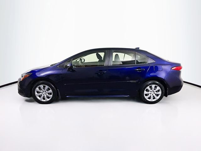Used 2021 Toyota Corolla LE FWD image 4