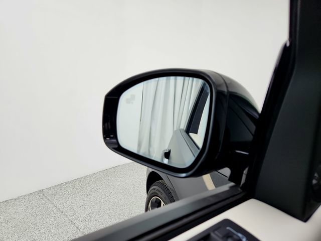 New 2026 Land Rover Discovery Limited Edition AWD/4WD image 19