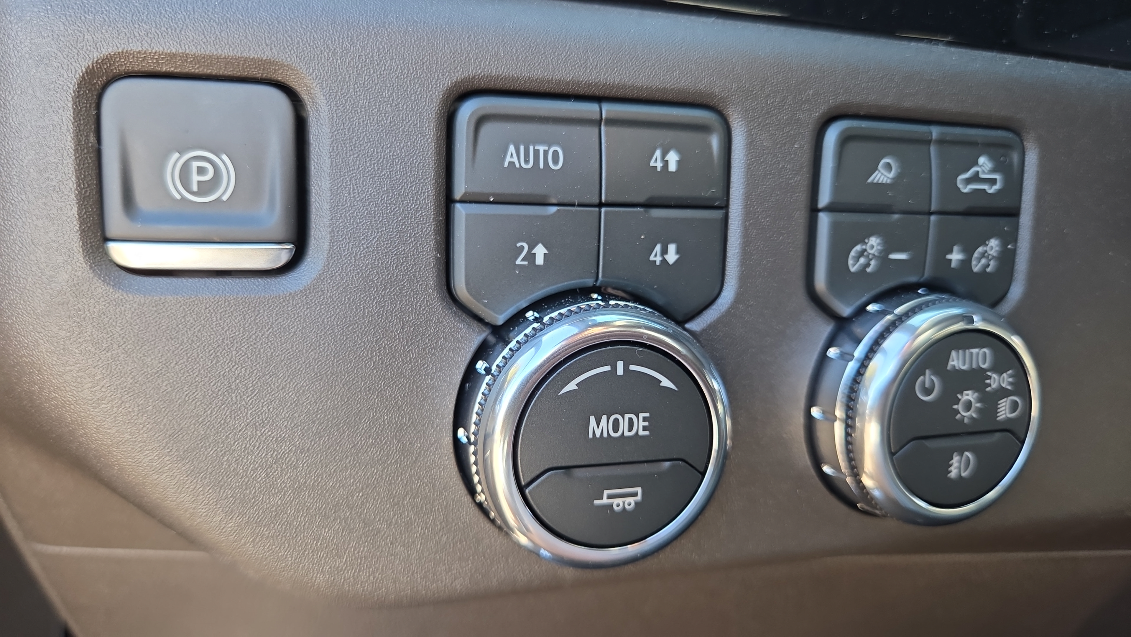 New 2026 GMC Sierra 1500 SLT w/ X31 Off-Road Package AWD/4WD image 26