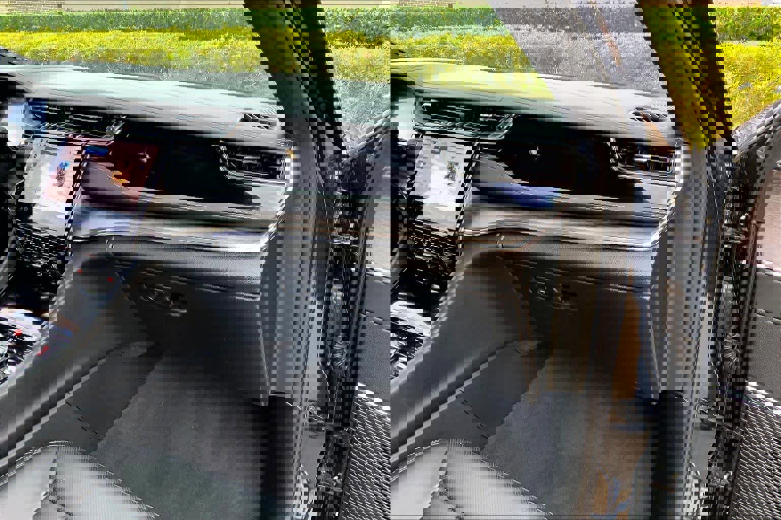 Used 2024 Jeep Grand Cherokee L Overland w/ Trailer Tow Package image 18