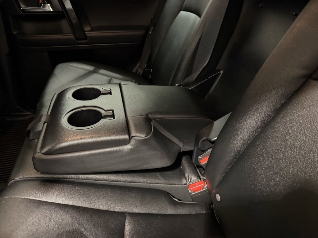 Used 2021 Toyota 4Runner Venture w/ Moonroof Package image 30