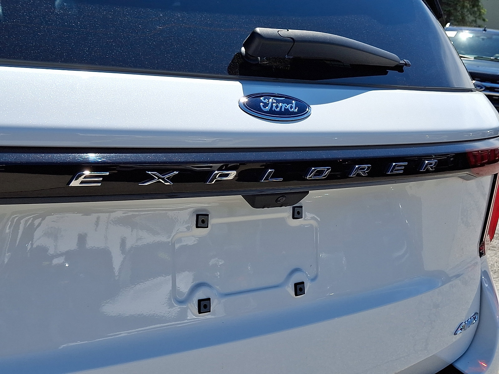 Certified 2025 Ford Explorer Active w/ Active Comfort Package AWD/4WD image 35