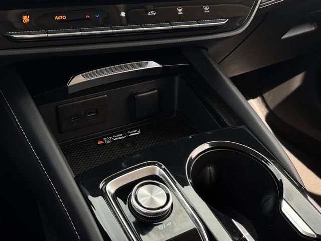 Used 2025 Buick Envision Sport Touring AWD/4WD image 21