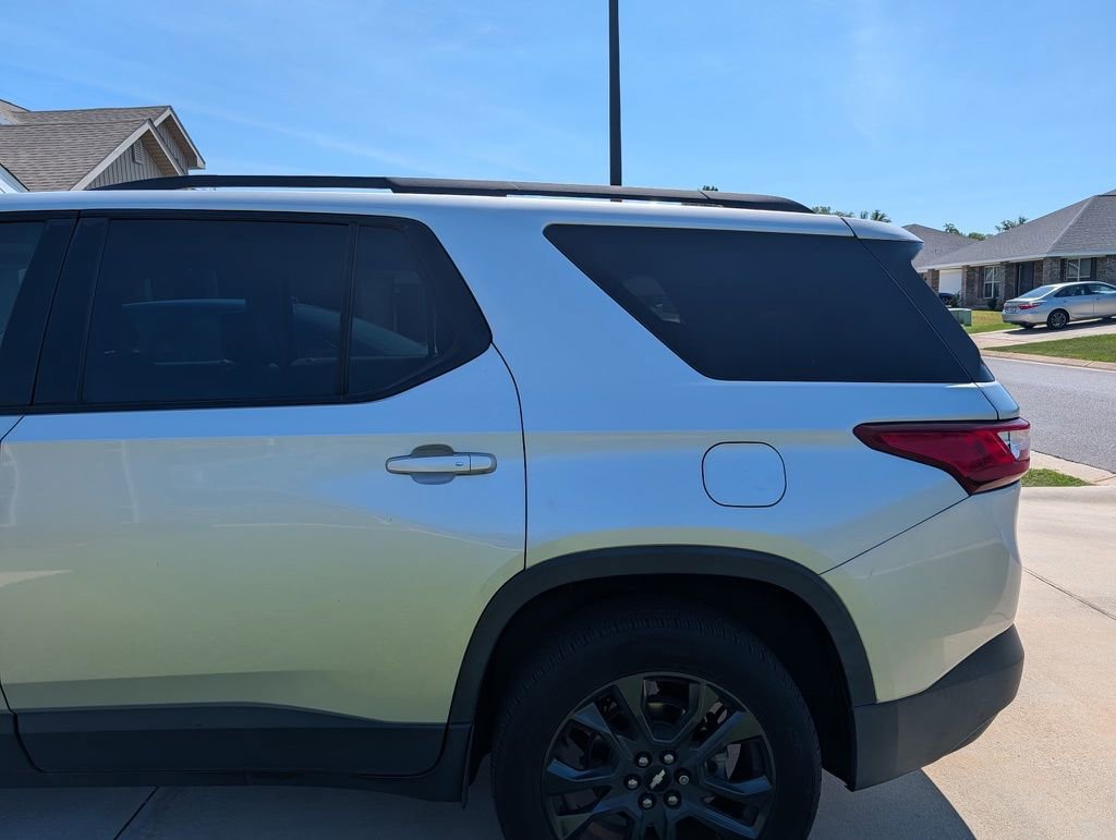 Used 2020 Chevrolet Traverse RS FWD image 11