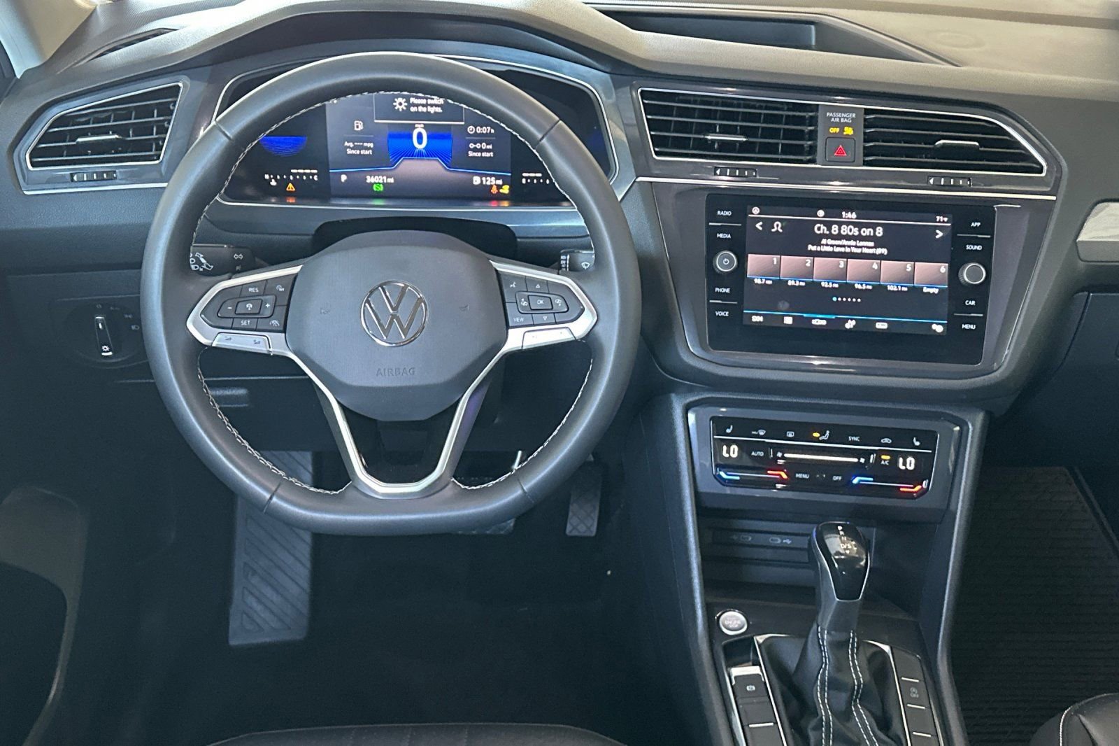Used 2023 Volkswagen Tiguan SE FWD image 15