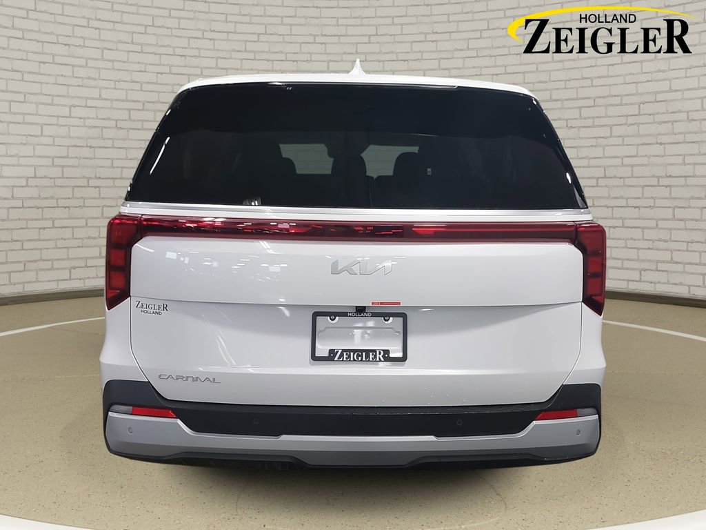 New 2026 Kia Carnival FWD image 6