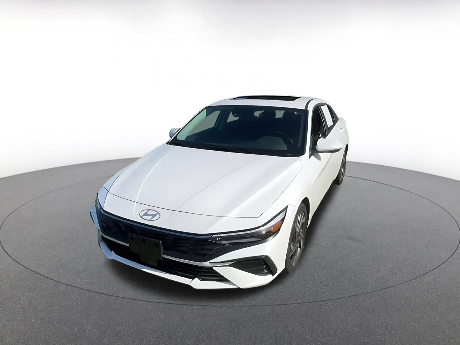 Used 2025 Hyundai Elantra SEL FWD image 7