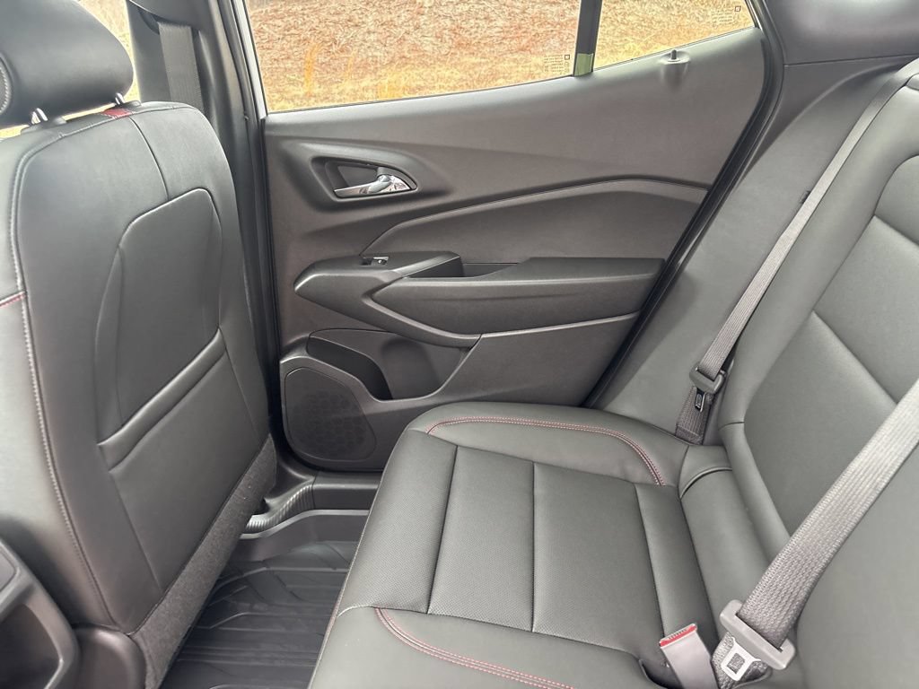 New 2026 Chevrolet Trax RS w/ Sunroof Package FWD image 43