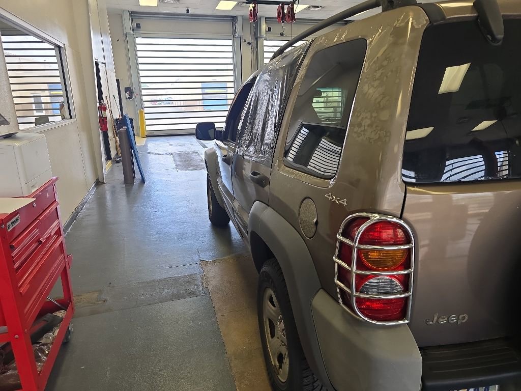 Used 2002 Jeep Liberty Sport AWD/4WD image 5