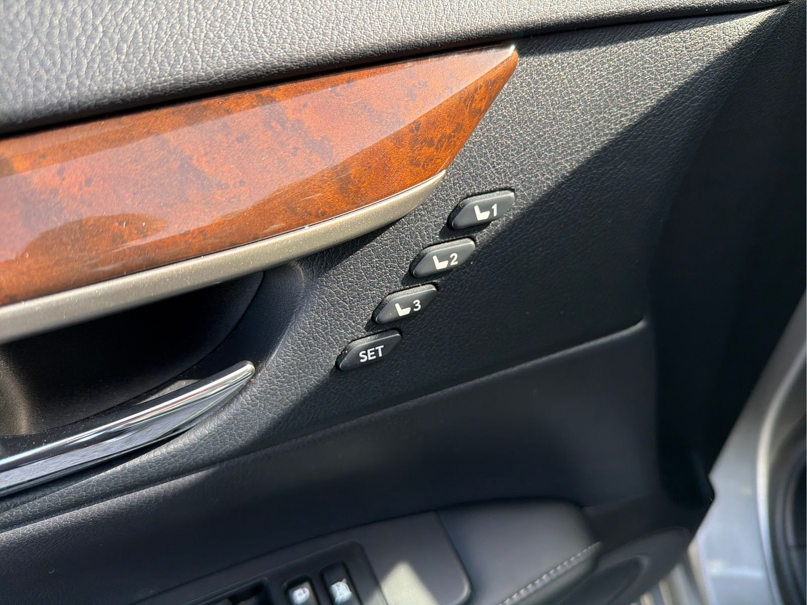 Used 2015 Lexus ES 350 w/ Luxury Package FWD image 27