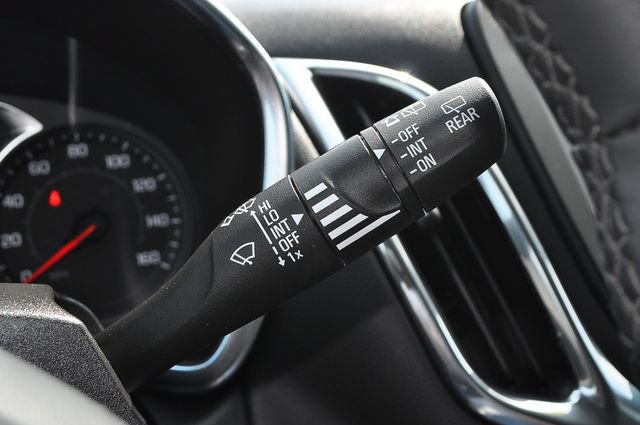 Used 2023 Chevrolet Equinox LT FWD image 34