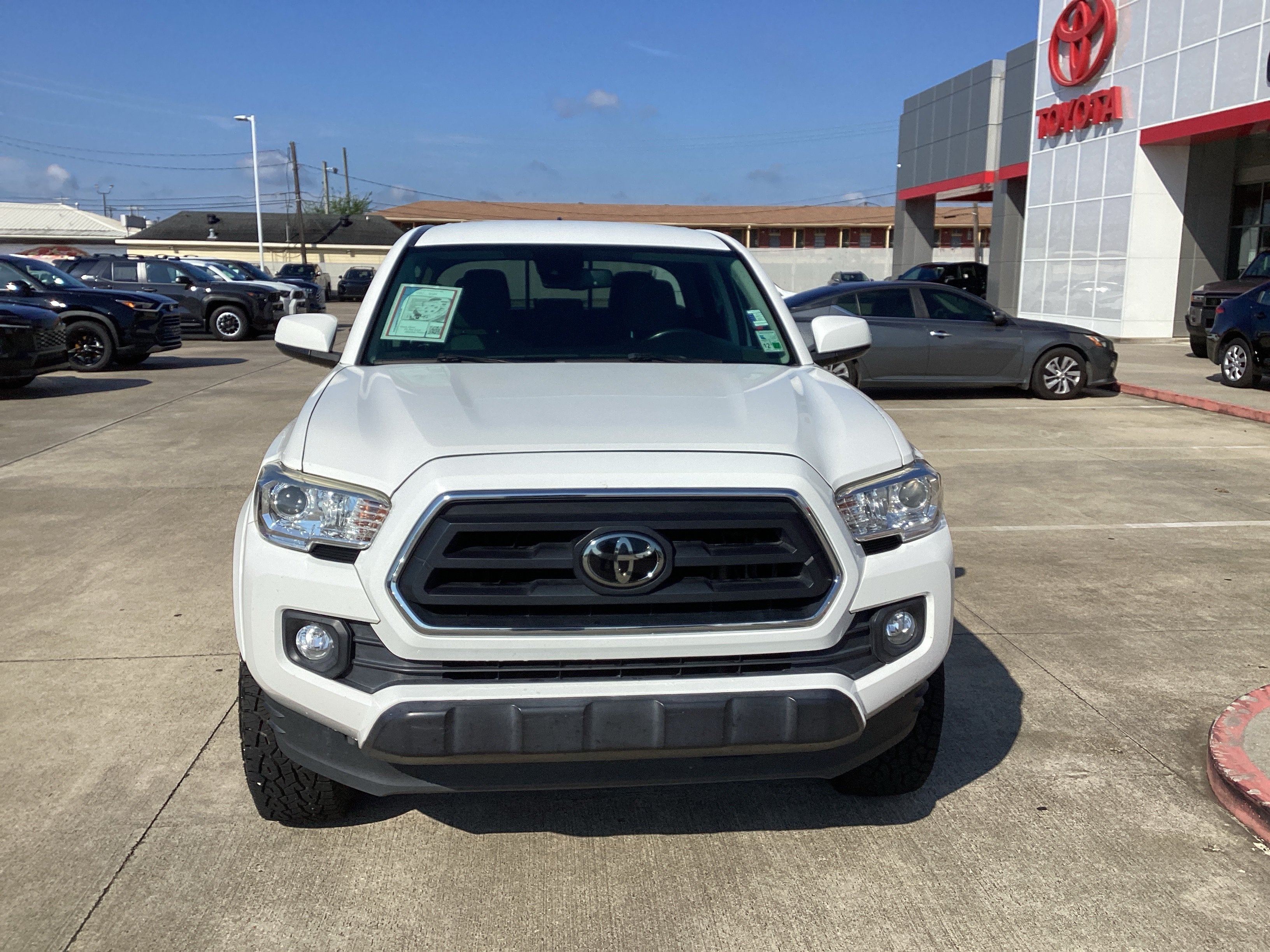Used 2021 Toyota Tacoma SR5 RWD image 2