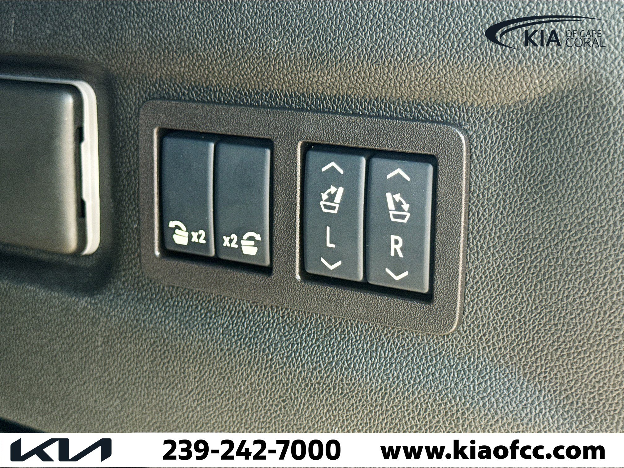 Used 2025 Chevrolet Suburban High Country image 11