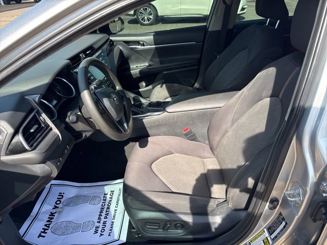 Used 2020 Toyota Camry LE image 12