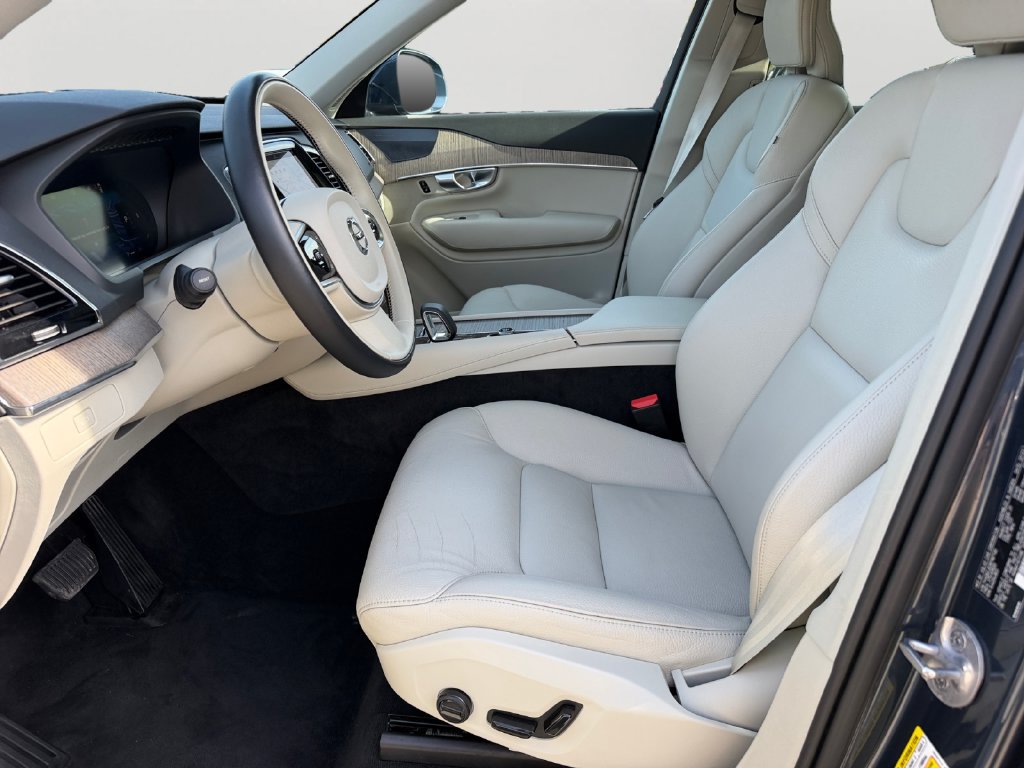 Certified 2024 Volvo XC90 B6 Plus AWD/4WD image 16