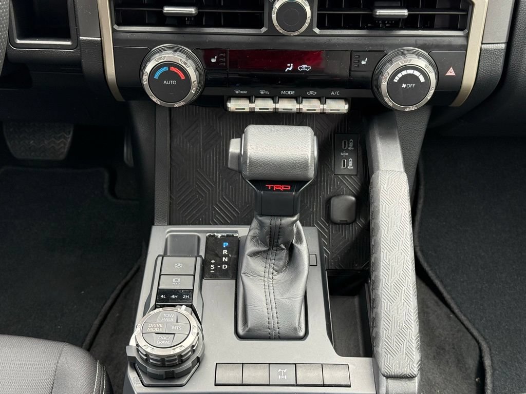 Used 2024 Toyota Tacoma TRD Off-Road AWD/4WD image 27
