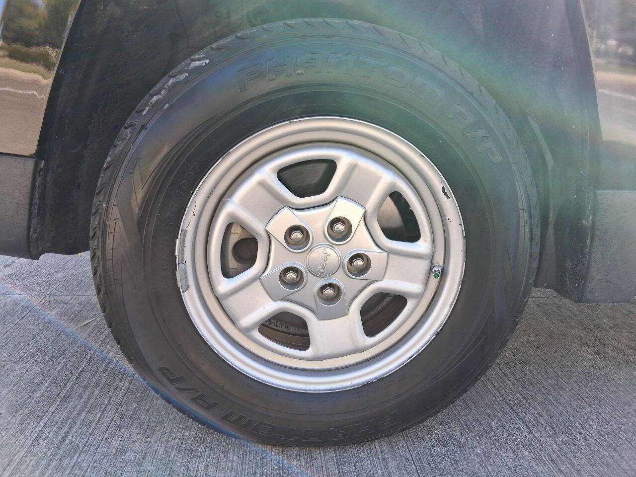 Used 2012 Jeep Patriot Sport image 25