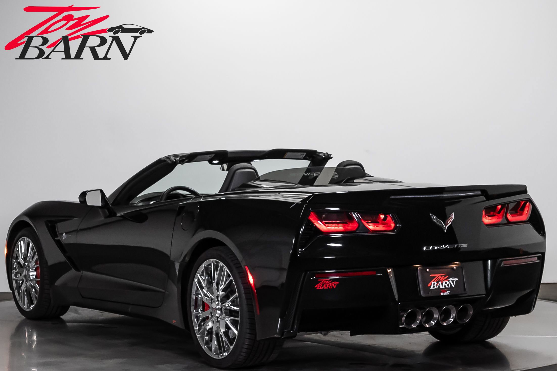 Used 2015 Chevrolet Corvette Stingray Convertible w/ 2LT Preferred Equipment Group RWD image 3
