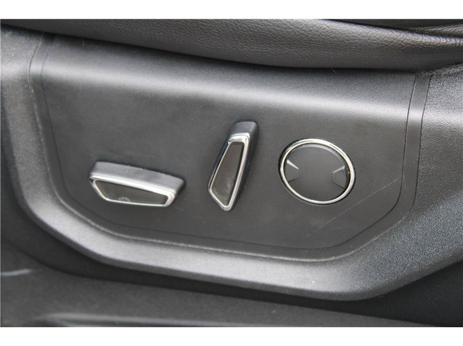Used 2018 Ford F150 XLT w/ Equipment Group 302A Luxury AWD/4WD image 15