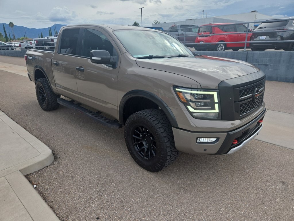 Used 2022 Nissan Titan PRO-4X w/ Pro-4x Convenience Package AWD/4WD image 3
