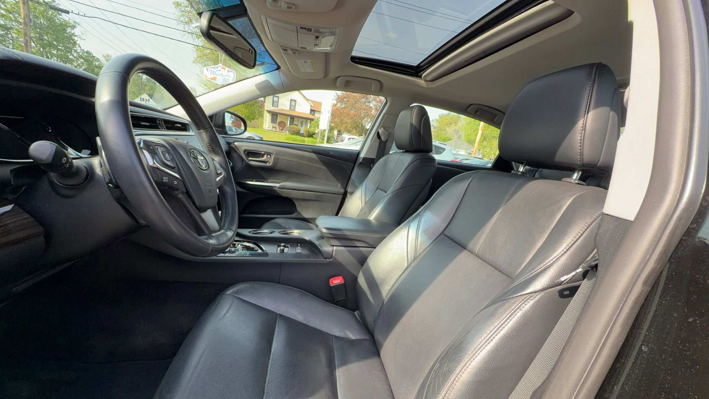 Used 2013 Toyota Avalon XLE Touring FWD image 10