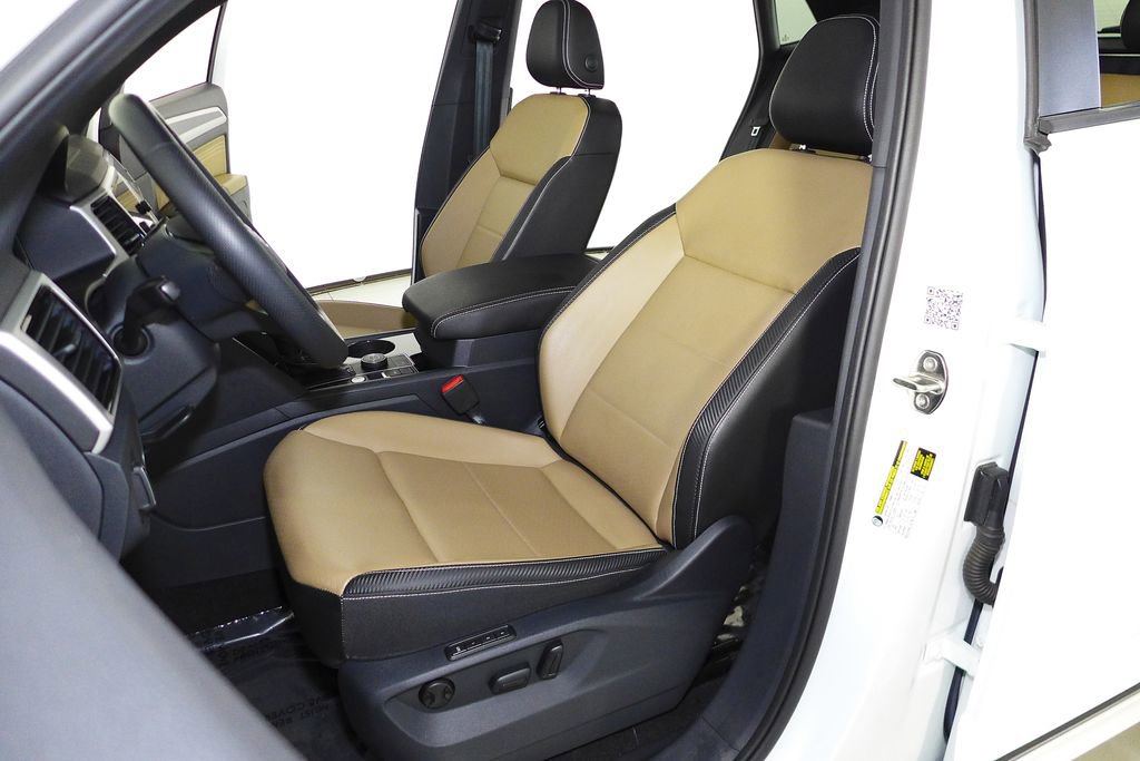 Used 2023 Volkswagen Atlas Cross Sport SEL R-Line image 22