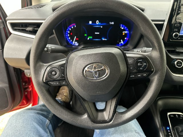 Used 2021 Toyota Corolla LE w/ Carpet Mat Package (TMS) FWD image 13