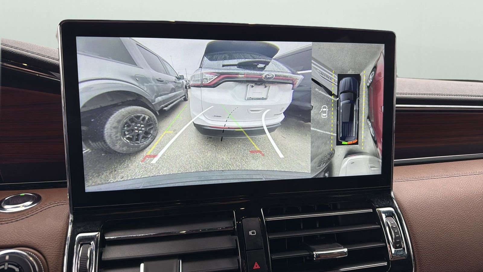 Certified 2024 Lincoln Navigator L Reserve image 19