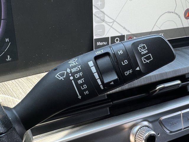 Used 2023 Kia Telluride EX w/ EX Captain's Chair Package FWD image 25